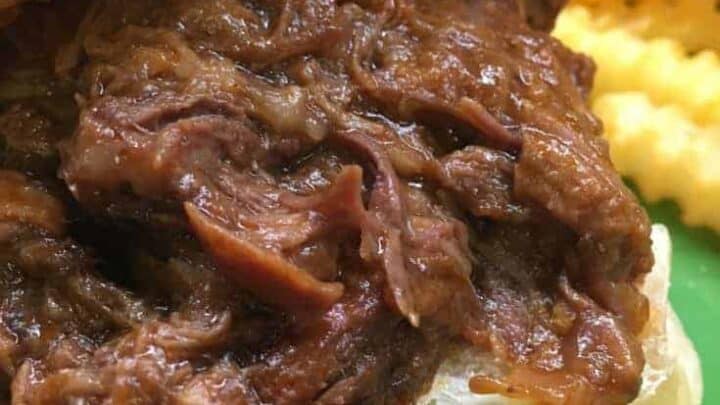 Oven Roasted Barbecue Beef Sandwiches is a great meal to make for a large family, or guests. It's easy, and tastes delicious.
