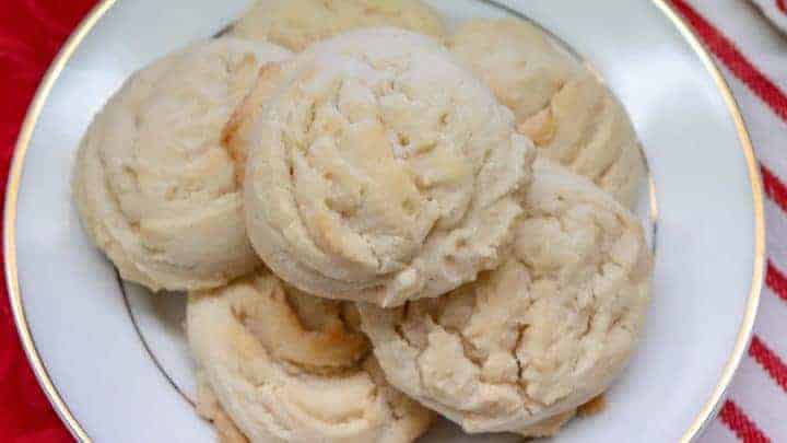 Picture of Amish Butter Cookies on a plate.