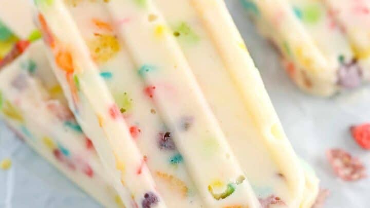 Image for Marshmallow Fruity Pebbles Pudding Pops