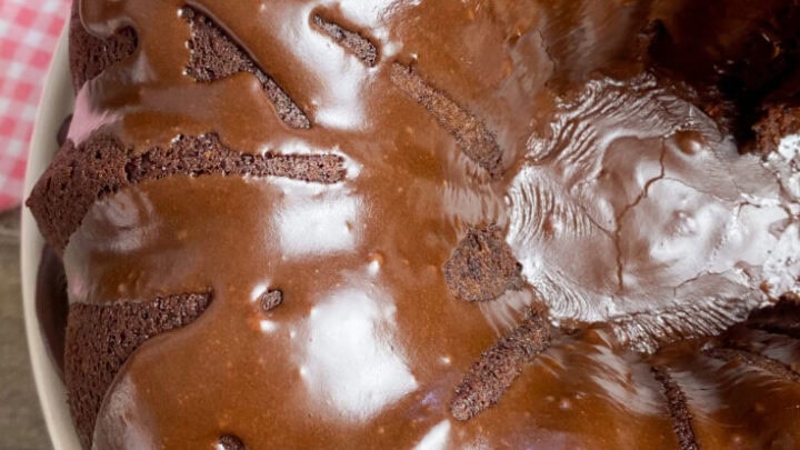 Brownie cake with chocolate frosting