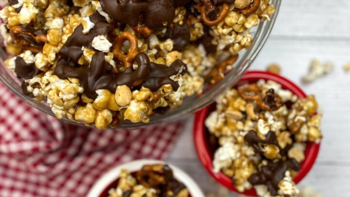 Caramel popcorn with chocolate and pretzels