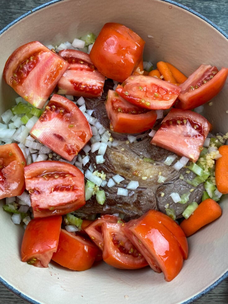 Pot roast with tomatoes