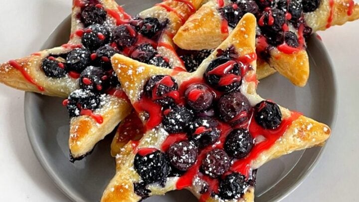 Image for Blueberry Puff Pastry Stars