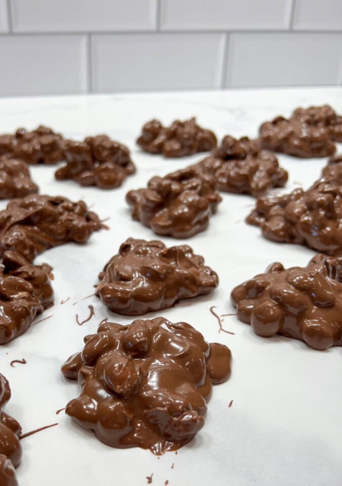 Easy Slow Cooker Peanut Clusters Back To My Southern Roots