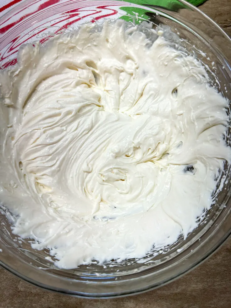 How To Make The Best Whipped Cream Cheese Frosting Back To My How To Make The Best Whipped Cream Cheese Frosting Back To My