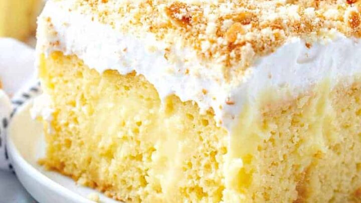 Image for Banana Pudding Poke Cake (+Video)