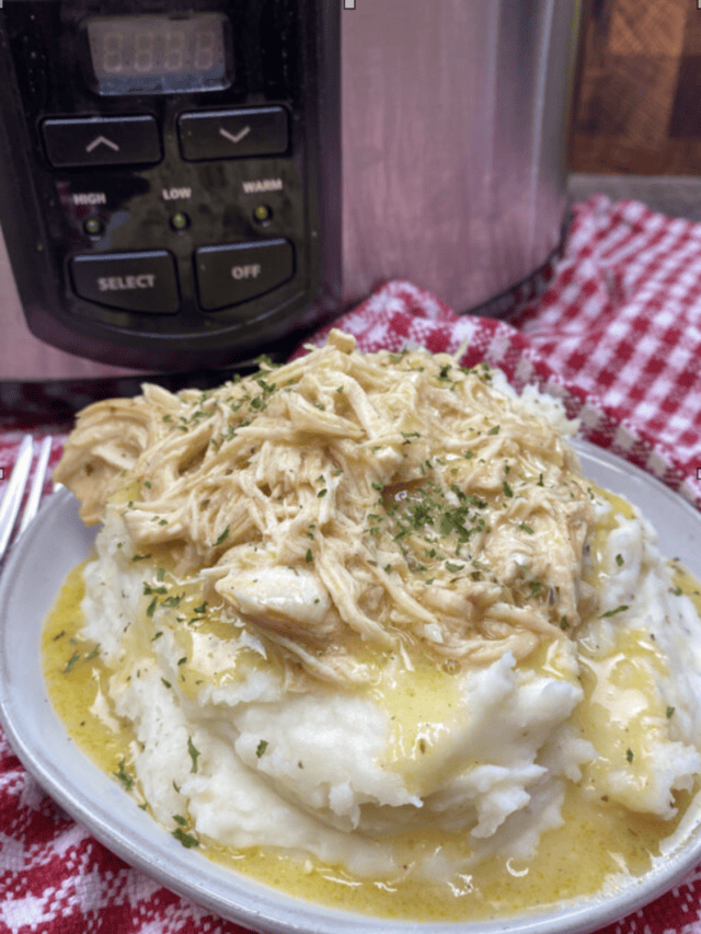 Easy To Make Slow Cooker Chicken & Gravy Back To My Southern Roots