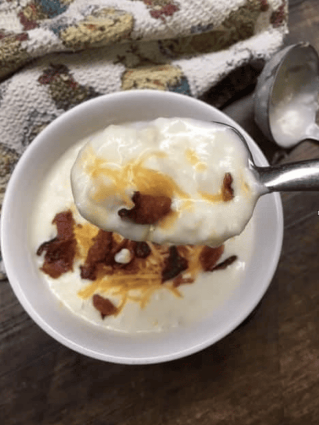 Easy Slow Cooker Potato Soup - Back To My Southern Roots