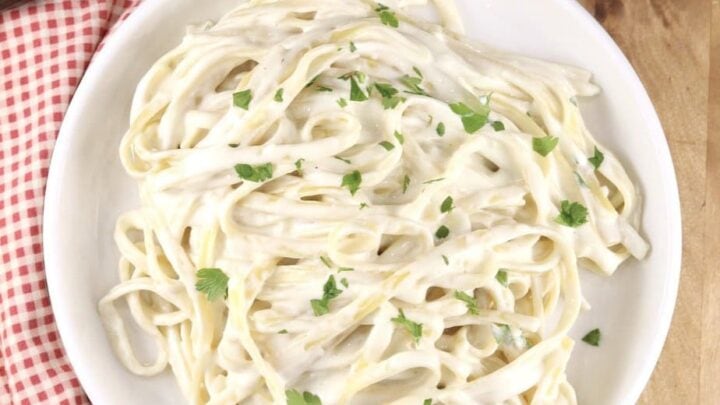Image for Creamy Fettuccine Alfredo {25 Minute Recipe}