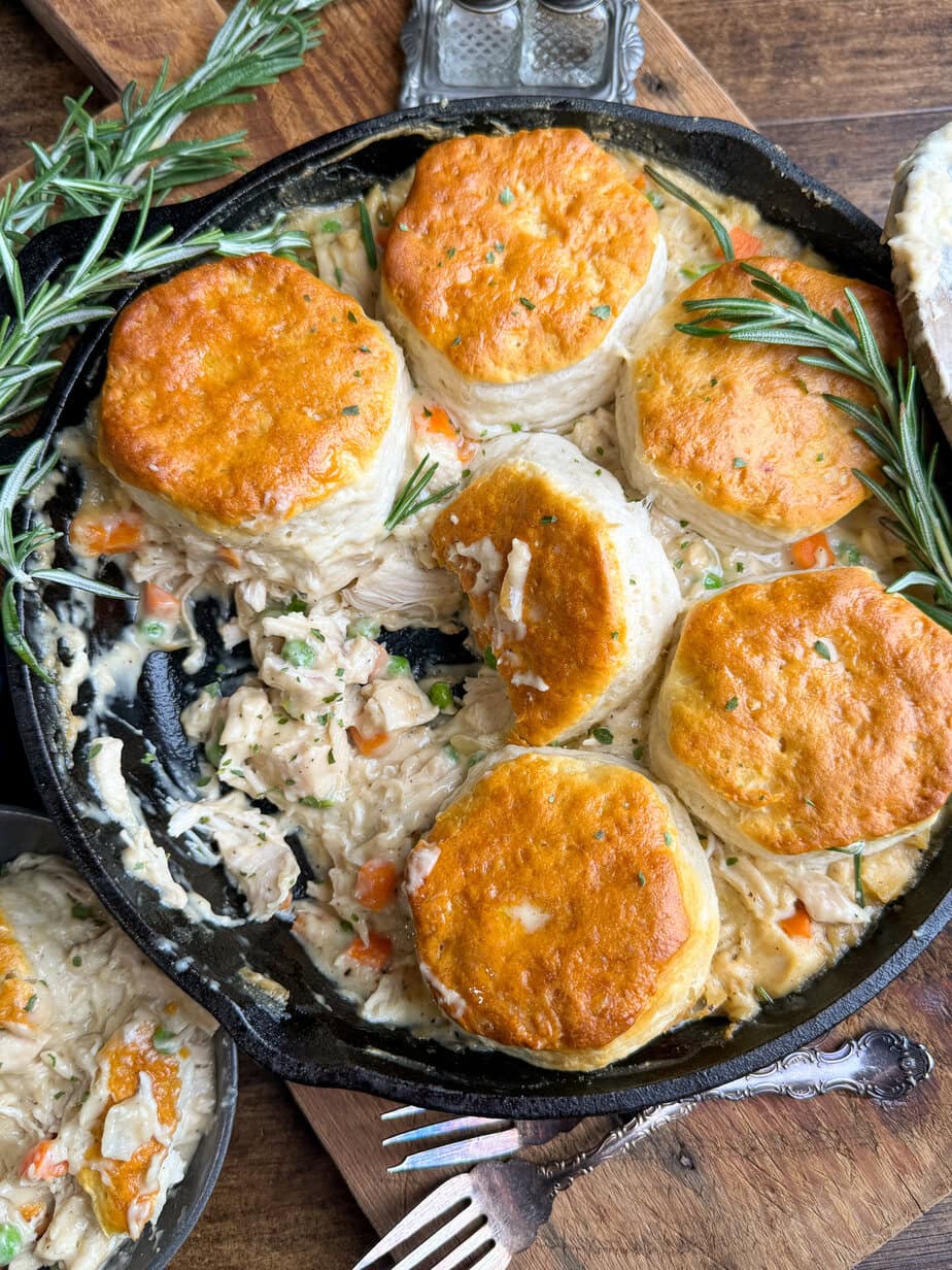 Easy Skillet Chicken Pot Pie – One-Pan Comfort Food Recipe